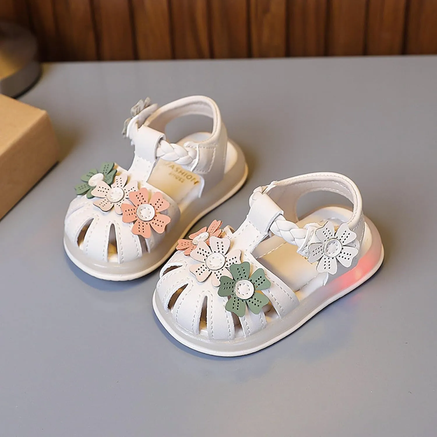 Baby Girls Light Up Sandals Infant Flower Closed Toe Soft Sole Princess Dress Flats Toddler First Walkers Crib Dress Shoes