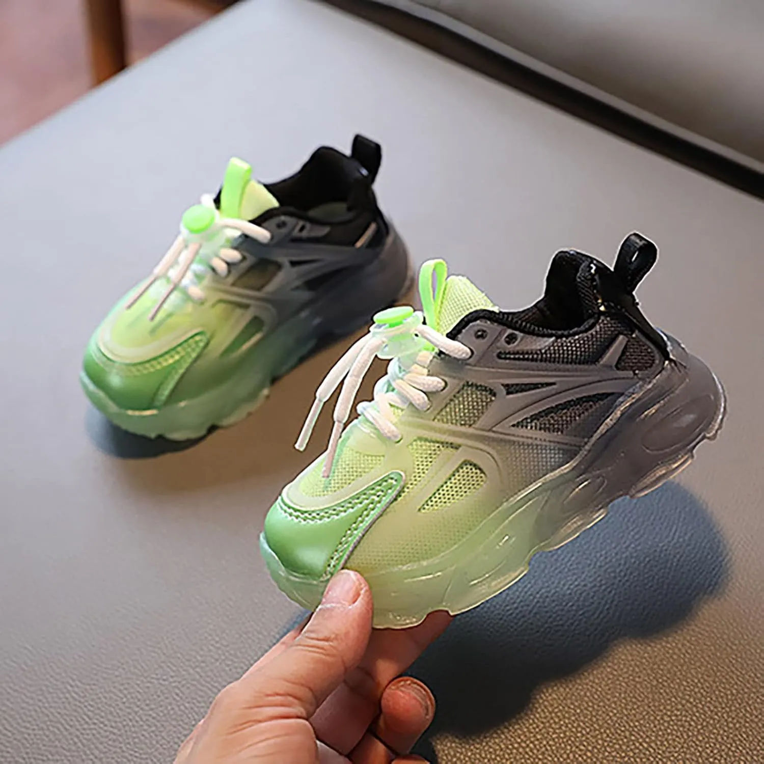 Children's Sneakers Color Gradient LED Light Shoes Dad Shoes Soft Soles Shoe for Toddler Girls