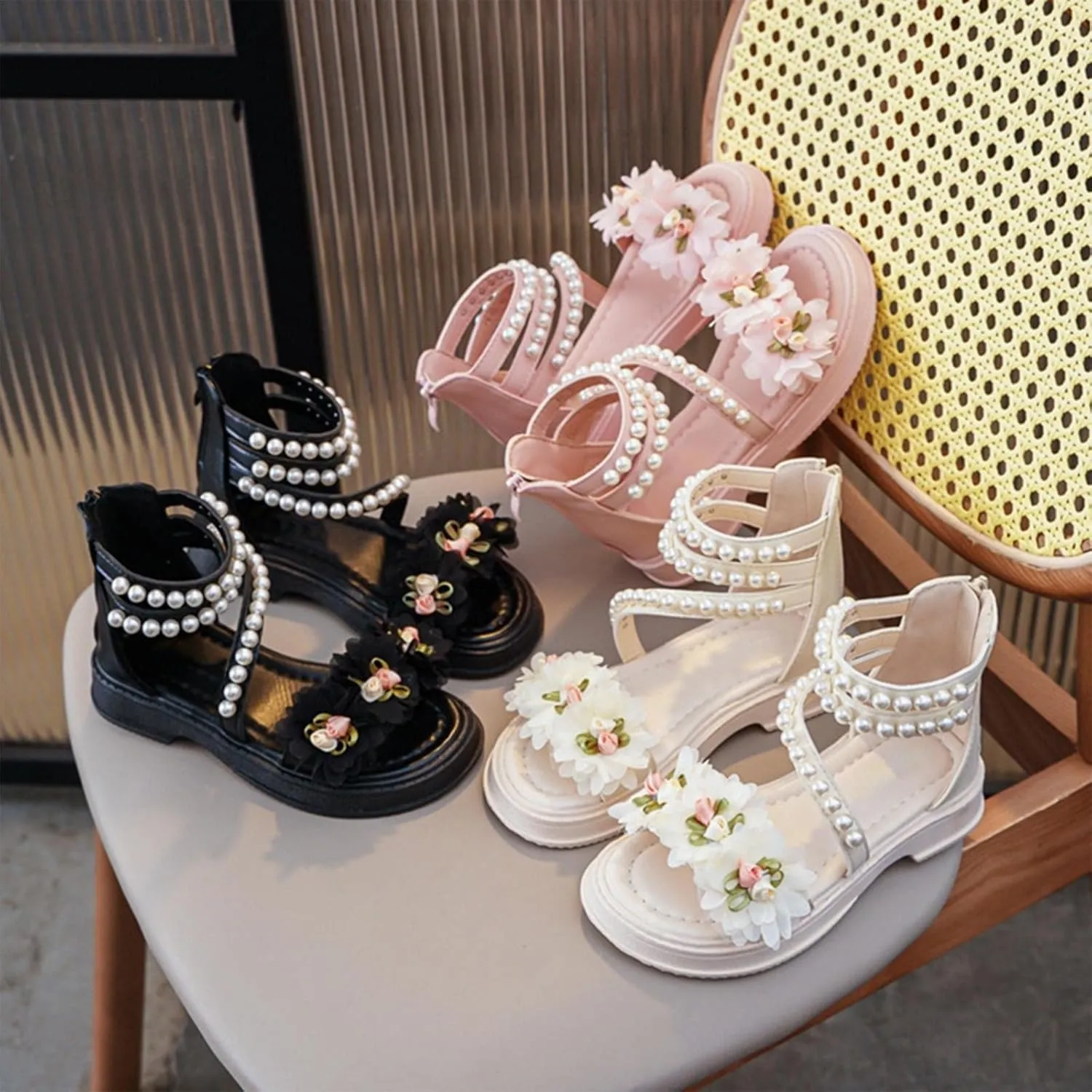 Girls Gladiator Strap Sandals Baby Kids Soft Sole Pearl Strap Flower Shoes Open Toe Low Heel Rhinestone Princess Flats