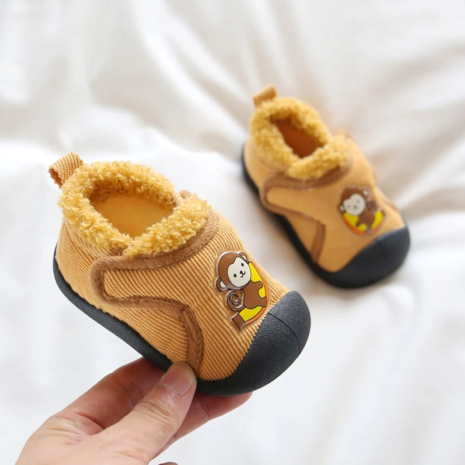 Infant Toddler Plush Walking Shoes Flat Bottom Soft Sole Slip On Cozy Casual Shoes House Slippers for Kid Light Shoes