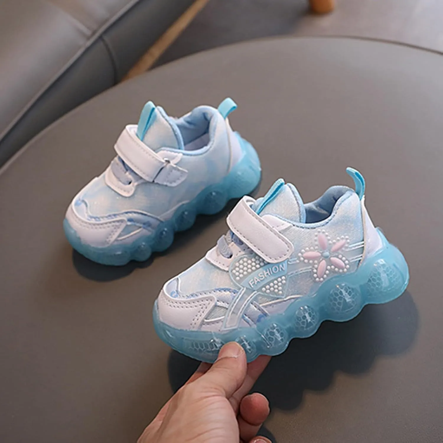 Kids Light Up Shoes Girls Boys Breathable LED Luminous Soft Sole Running Sports Sneaker Lace-Up Casual Kids Slip Sneaker