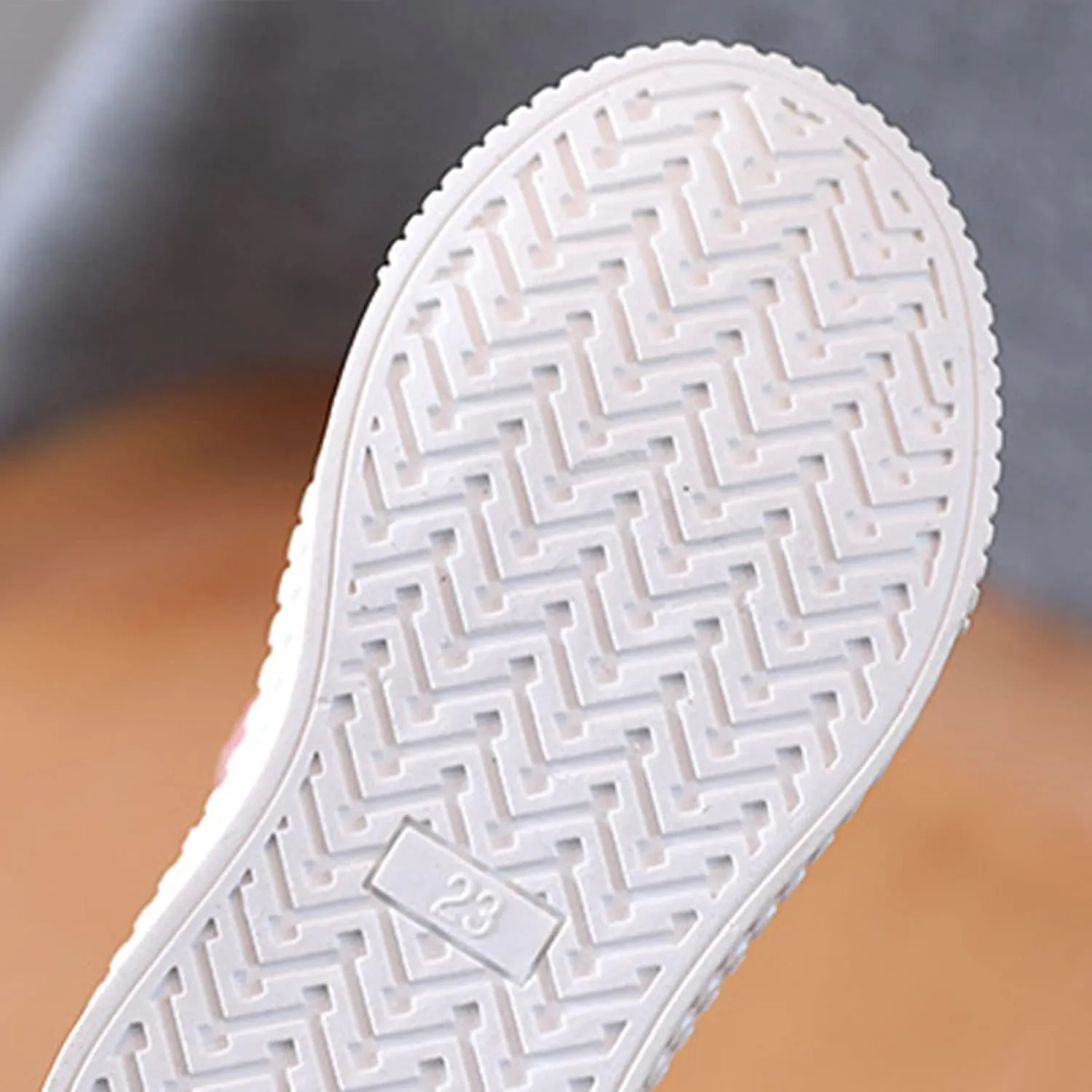 Spring and Summer New Mesh Rubber Sole Non Slip Children's Cute Casual Sports Shoes Girls Size 5
